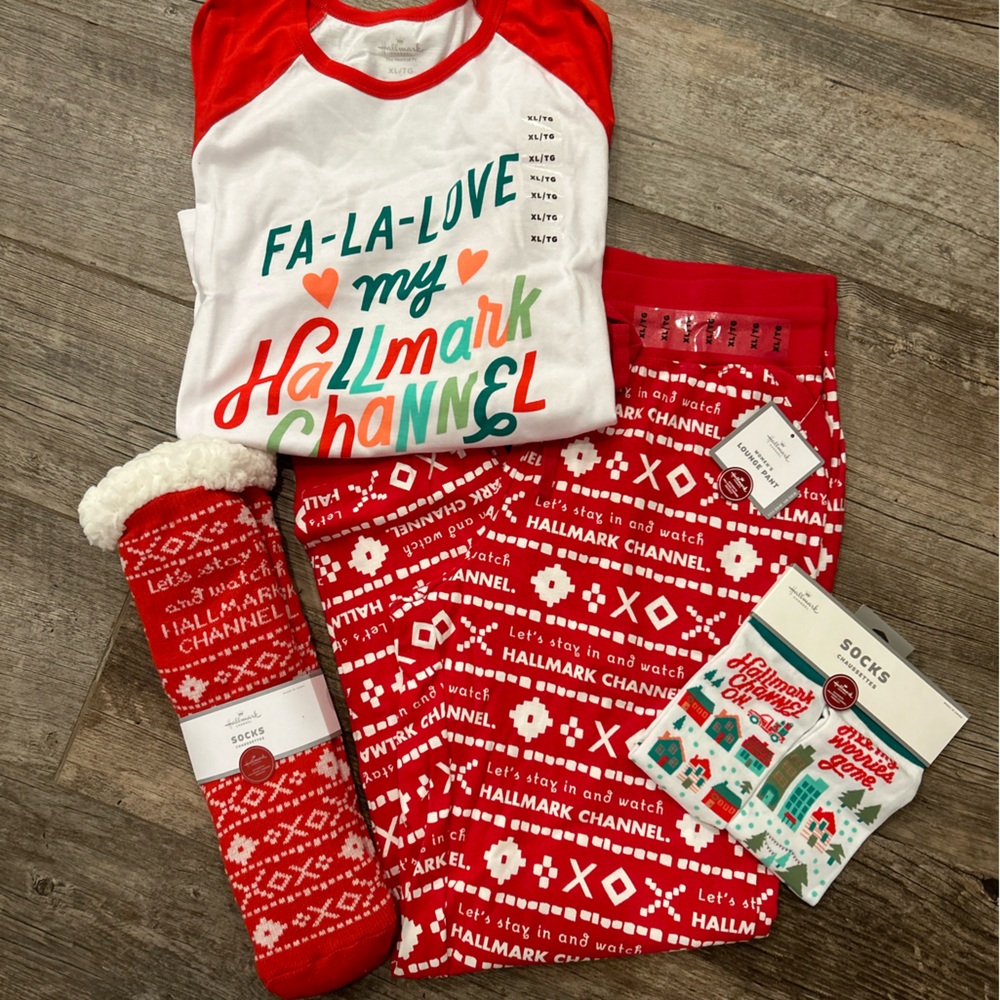 Hallmark Movie Channel PJ Pajama set. Lounge pants shirt socks, slipper socks